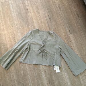 NWT Commense Light Sage Tie-Front Cropped Blouse M